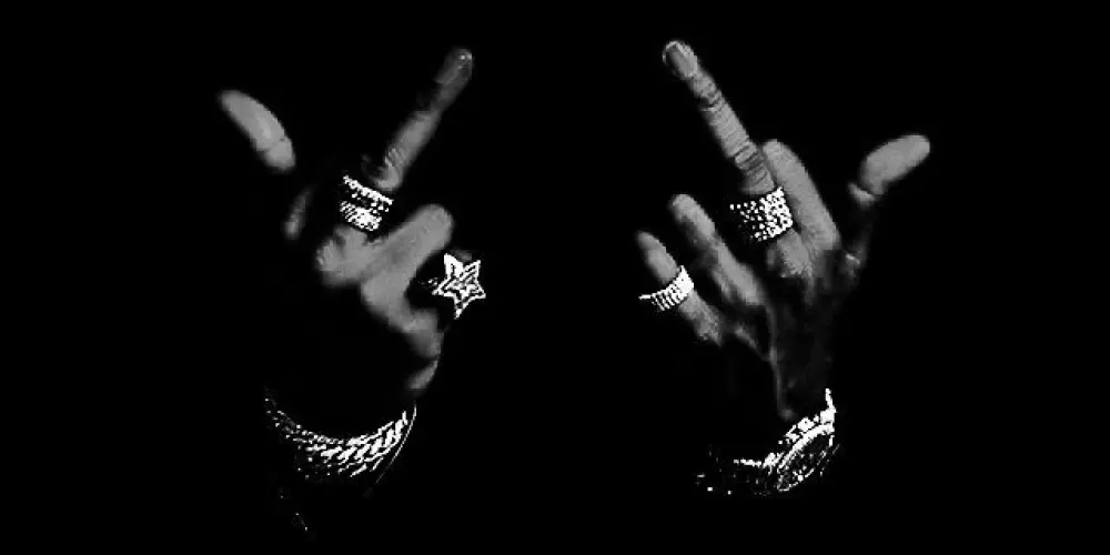 Imagem do grupo de WhatsApp 𝑺𝑶𝑴𝑩𝑹𝐴 𝑰𝑵𝑭𝐼𝑵𝐼𝑻𝑨 🦇