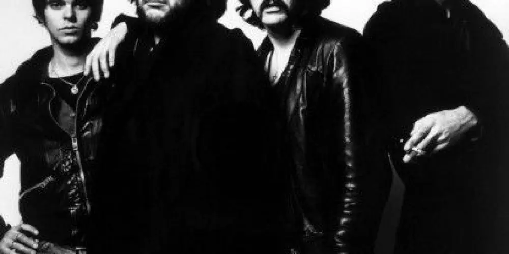 Imagem do grupo de WhatsApp 𝔸𝕞𝕚𝕫𝕒𝕕𝕖 𝕖 ℕ𝕒𝕞𝕠𝕣𝕠