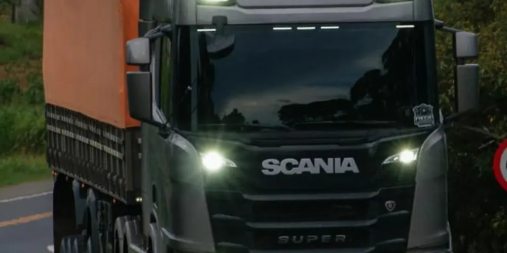 Imagem do grupo de WhatsApp 𝐂𝐀𝐌𝐈𝐍𝐇𝐎𝐍𝐄𝐈𝐑𝐎𝐒 𝐏𝐄𝐒𝐀𝐃𝐎𝐒 🚚🇧🇷