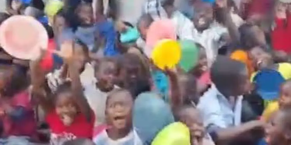 Imagem do grupo de WhatsApp 𝑷𝑹𝑶𝑱𝑬𝑻𝑶 - 𝑪𝑹𝑰𝑨𝑵𝑪̧𝑨𝑺 𝑫𝑨  𝑴𝑰𝑵𝑯𝑨 𝑪𝑶𝑴𝑼𝑵𝑰𝑫𝑨𝑫𝑬                   🇲🇿 𝗠𝗢𝗖̧𝗔𝗠𝗕𝗜𝗤𝗨𝗘