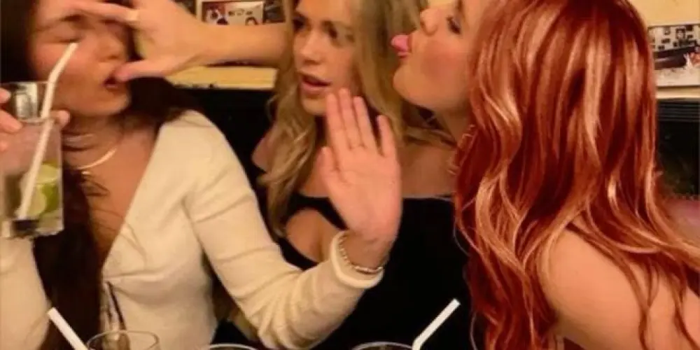 Imagem do grupo de WhatsApp 🤪𝕲𝖗𝖚𝖕𝖔 𝖉𝖊 𝖆𝖒𝖎𝖟𝖆𝖉𝖊 𝖉𝖆𝖘 𝖒𝖆𝖑𝖛𝖆𝖉𝖆𝖘🤪