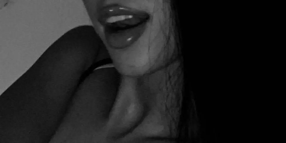 Imagem do grupo de WhatsApp 🍷⃝ ⃤𝕹𝖎𝖓𝖋𝖊𝖙𝖎𝖓𝖍𝖆𝖘🔥⃝⃤