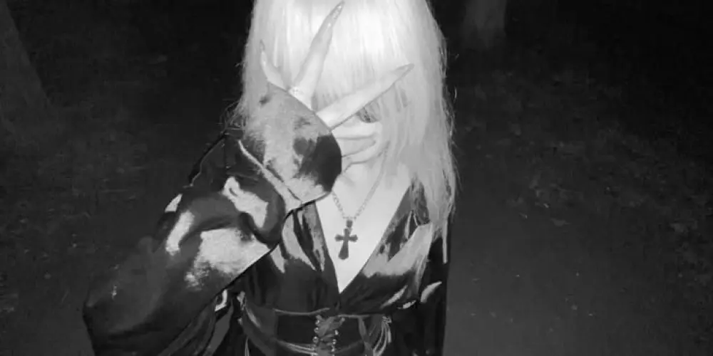 Imagem do grupo de WhatsApp 𝑻𝜮𝑴𝑷𝜮𝑺𝑻 𖤐⁩ 𝑺𝑯𝑨𝑫𝚯𝑾 🩸