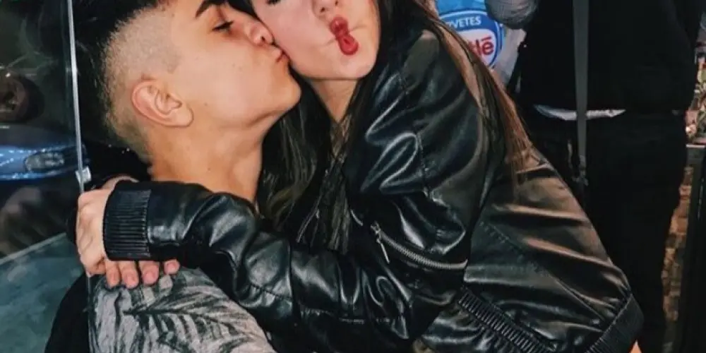 Imagem do grupo de WhatsApp ⛩️𝐀𝐌𝐈𝐙𝐀𝐃𝐄 𝐎𝐂𝐔𝐋𝐓𝐀⛩️