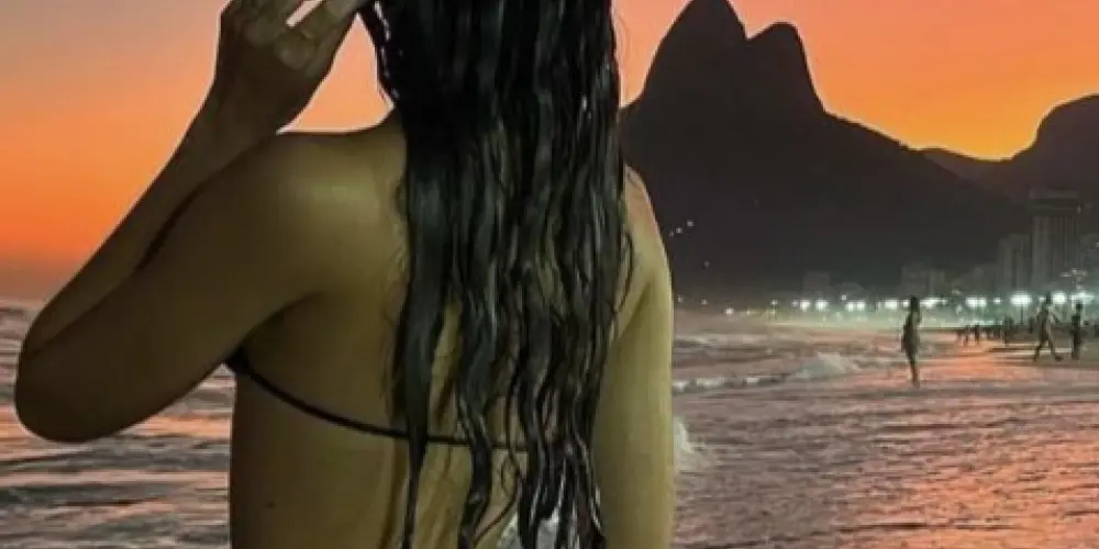 Imagem do grupo de WhatsApp 𝐵𝑒𝑣𝑒𝑟𝑙𝑦 𝐻𝑖𝑙𝑙𝑠