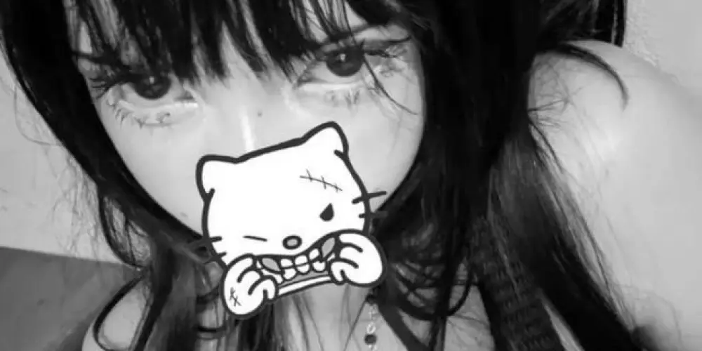 Imagem do grupo de WhatsApp 𝗔𝗠𝗜𝗭𝗔𝗗𝗘𝗦 𝗘𝗠 𝗖𝗛𝗔𝗠𝗔𝗦♨️❤️‍🔥