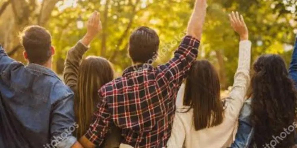 Imagem do grupo de WhatsApp 👬👭𝐙𝐨𝐧𝐚 𝐝𝐨𝐬 𝐀𝐦𝐢𝐠𝐨𝐬