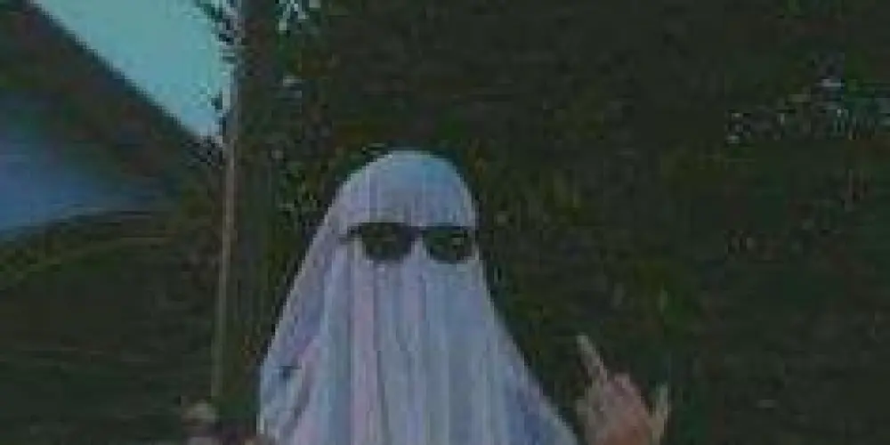 Imagem do grupo de WhatsApp 🕷️¿☽✮𝐔𝐧𝐢𝐯𝐞𝐫𝐬𝐨 𝐢𝐧𝐯𝐞𝐫𝐭𝐢𝐝𝐨✮☾？🕷️