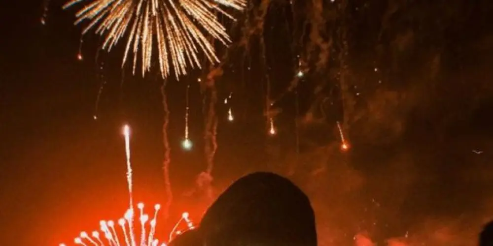 Imagem do grupo de WhatsApp 𝙁𝙤𝙧𝙢𝙖𝙣𝙙𝙤 𝙘𝙖𝙨𝙖𝙞𝙨 💍❣️ 𝙚 𝙖𝙢𝙞𝙯𝙖𝙙𝙚𝙨 😝✨