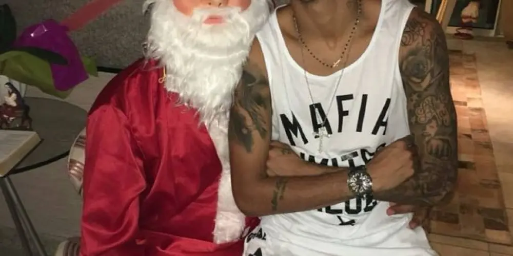 Imagem do grupo de WhatsApp 𝓕𝓪𝓾𝓼𝓽𝓪̃𝓸🎄