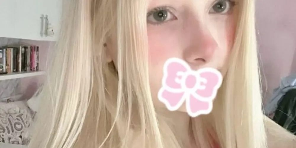 Imagem do grupo de WhatsApp 𝔰𝔠𝔥𝔯𝔬̈𝔡𝔦𝔫𝔤𝔢𝔯 𝔠𝔥𝔞𝔱 🩸