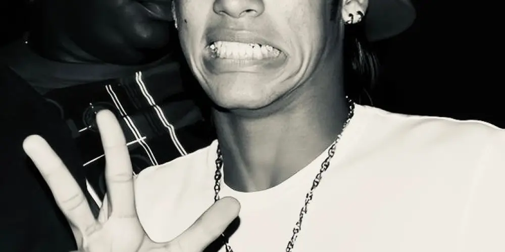 Imagem do grupo de WhatsApp 𝙘𝙝𝙖𝙩 𝙛𝙧𝙤𝙢 𝙝𝙚𝙡𝙡' 👺