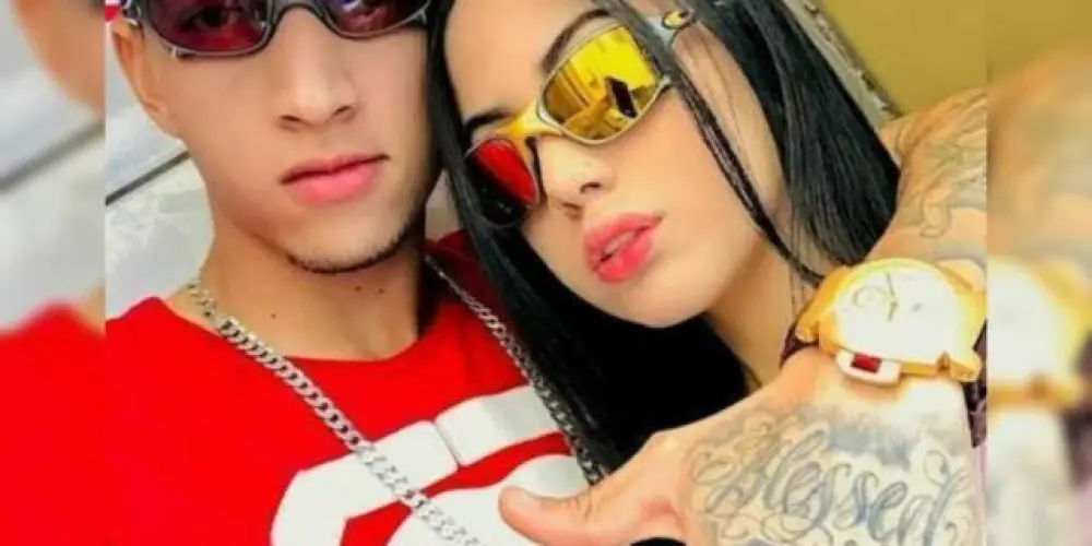 Imagem do grupo de WhatsApp ༒💖𝑨𝒎𝒐𝒓, 𝒓𝒐𝒎𝒂𝒏𝒄𝒆💘, 𝒂𝒎𝒊𝒛𝒂𝒅𝒆🫱🏻‍🫲🏼༒