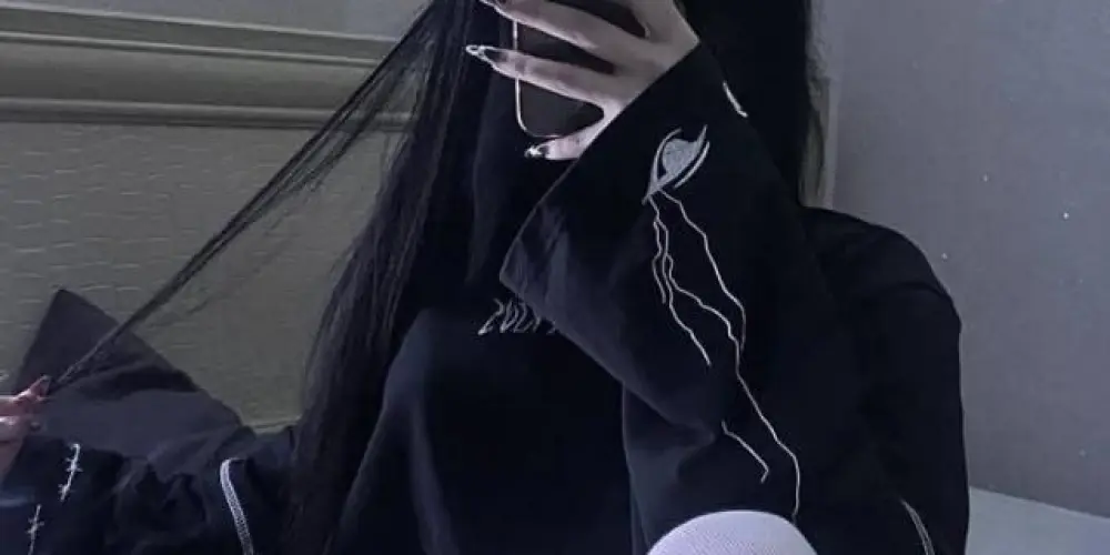 Imagem do grupo de WhatsApp • 𝕳𝖊𝖑𝖑'𝖘 𝖕𝖆𝖗𝖆𝖉𝖎𝖘𝖊🪽