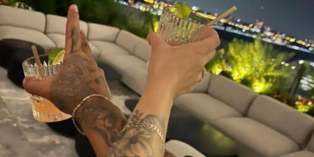 Imagem do grupo de WhatsApp 𓆩༺ 𝐋𝐄𝐓'𝐒 𝐆𝐎 𝐀𝐌𝐈𝐙𝐀𝐃𝐄 ༻𓆪