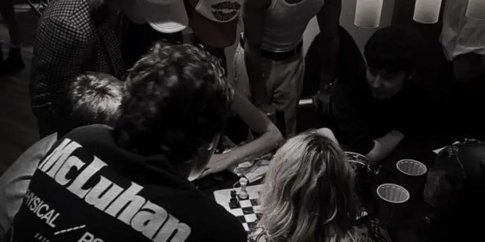 Imagem do grupo de WhatsApp 쁘 𝔄𝔪𝔦𝔷𝔞𝔡𝔢 𝔞 𝔡𝔦𝔰𝔱𝔞𝔫𝔠𝔦𝔞 ♣️