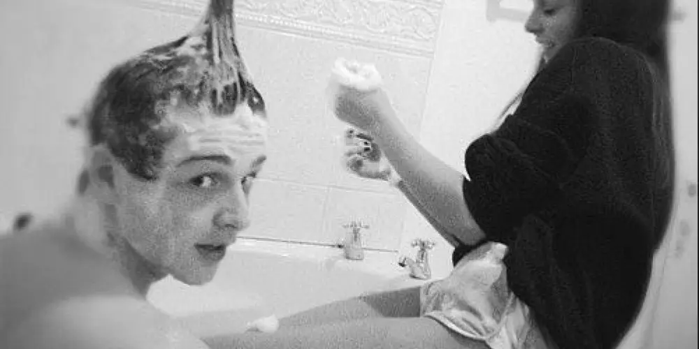 Imagem do grupo de WhatsApp 𝒞𝒶𝓇𝒶 𝓂ℯ𝓉𝒶𝒹ℯ 💕