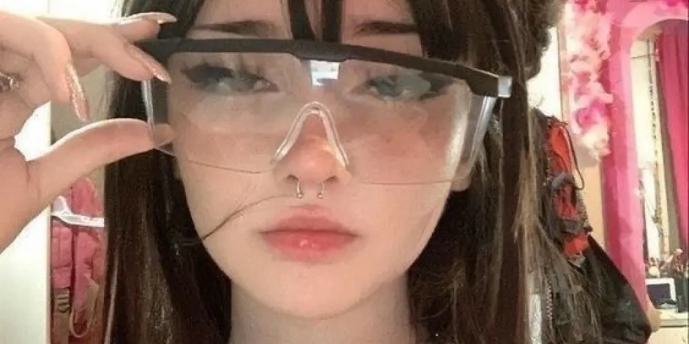 Imagem do grupo de WhatsApp 💋 𝐇𝐎𝐓𝐄𝐋 𝟐𝟒𝐇 爱🏨