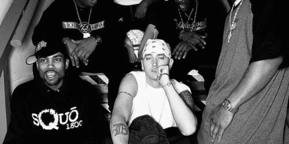 Imagem do grupo de WhatsApp ˑ 𓈒 𐔌 𝕳𝖔𝖚𝖘𝖊 𝕾𝖕𝖊𝖈𝖙𝖗𝖆𝖑 𝕱𝖚𝖗𝖞 ͡꒱ ۫