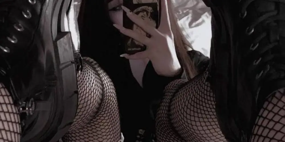 Imagem do grupo de WhatsApp • 𝕳𝖊𝖑𝖑'𝖘 𝖕𝖆𝖗𝖆𝖉𝖎𝖘𝖊🪽