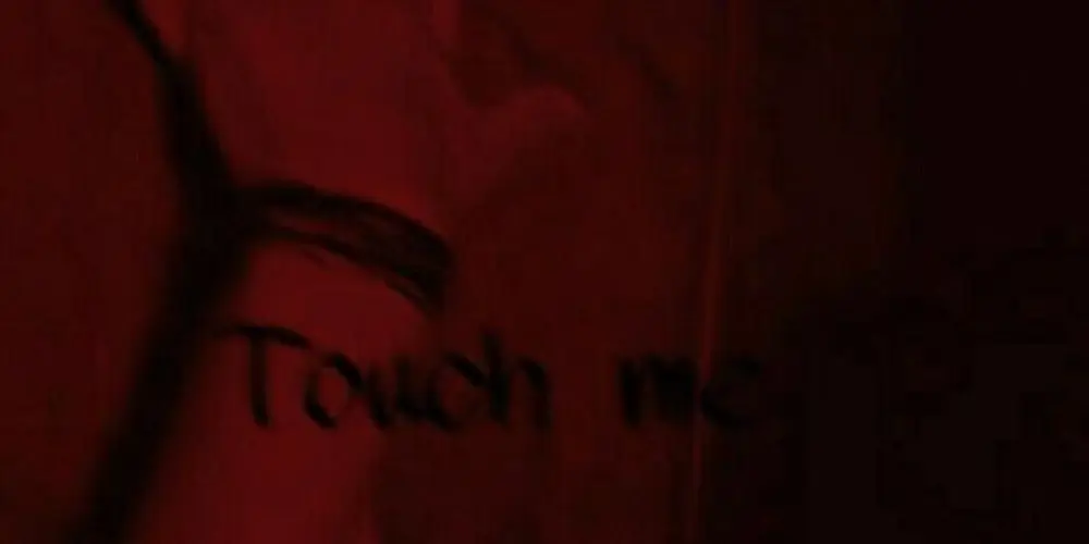 Imagem do grupo de WhatsApp 𝙳𝙰𝚁𝙺 𝚁𝙾𝙼𝙰𝙽𝙲𝙴🖤🌹