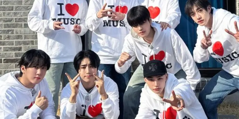 Imagem do grupo de WhatsApp 𝕊𝕥𝕣𝕒𝕪 𝕂𝕚𝕕𝕤 𝕗𝕠𝕣 𝔾𝕚𝕣𝕝𝕤 ❤️