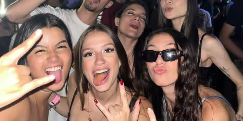 Imagem do grupo de WhatsApp 𝕮𝖍𝖆𝖙 𝖉𝖆𝖘 𝖇𝖆𝖓𝖉𝖎𝖉𝖆𝖘 💣
