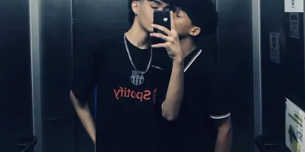 Imagem do grupo de WhatsApp 𝐇𝐄𝐀𝐕𝐄𝐍𝐋𝐘 𝐀𝐍𝐆𝐄𝐋𝐒🪽