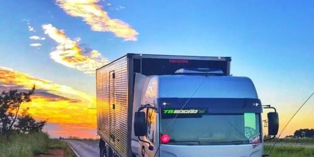 Imagem do grupo de WhatsApp 🚛🚚𝐂𝐀𝐌𝐈𝐍𝐇𝐎𝐍𝐄𝐈𝐑𝐎𝐒 𝐄 𝐂𝐀𝐌𝐈𝐍𝐇𝐎𝐍𝐄𝐈𝐑𝐀𝐒 𝐃𝐎 𝐌𝐔𝐍𝐃𝐎 𝐓𝐎𝐃𝐎🚚🚛