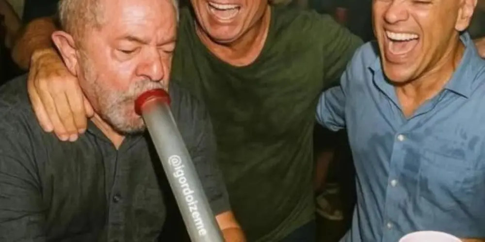 Imagem do grupo de WhatsApp 𝕺𝖘 𝖋𝖔𝖗𝖆 𝖉𝖆 𝖑𝖊𝖎 🏴‍☠️🔥⛓️