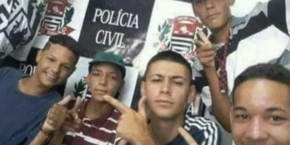 Imagem do grupo de WhatsApp 𝑶𝑺 𝑳𝑬𝑨𝑰𝑺