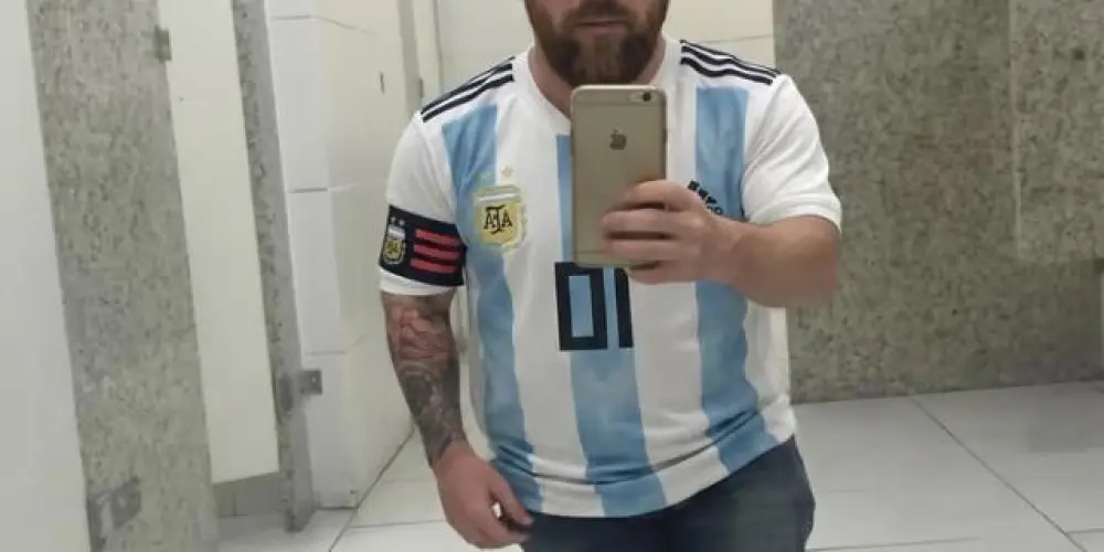 Imagem do grupo de WhatsApp 𝐎𝐒 𝐅𝐎𝐑𝐀 𝐃𝐀 𝐋𝐄𝐈 𝟎.𝟎 💯