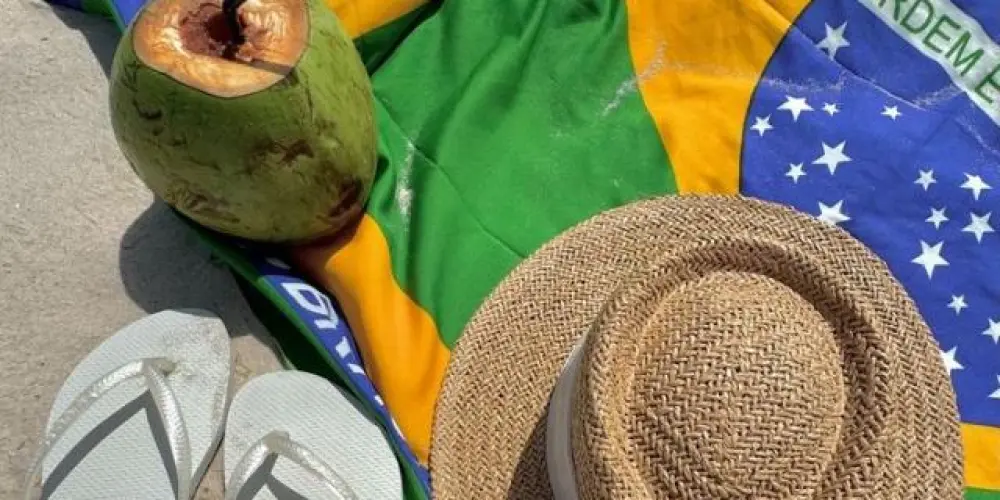 Imagem do grupo de WhatsApp 🇧🇷𝗣𝗼𝗹𝗶́𝘁𝗶𝗰𝗮 𝗜𝗺𝗽𝗮𝗿𝗰𝗶𝗮𝗹 🌴
