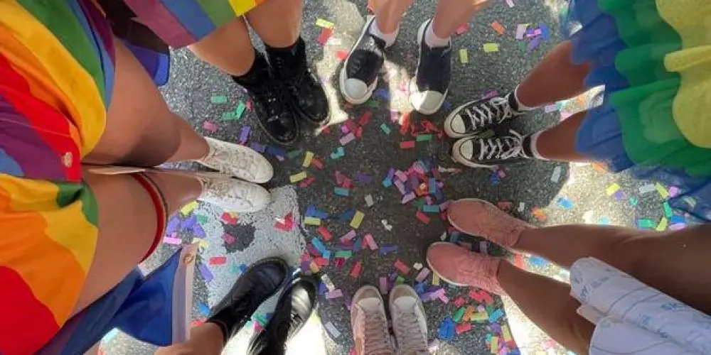 Imagem do grupo de WhatsApp 𖦹 ♡ 𝑻𝒉𝒆 𝑷𝒓𝒊𝒅𝒆 🌈 ♡☼