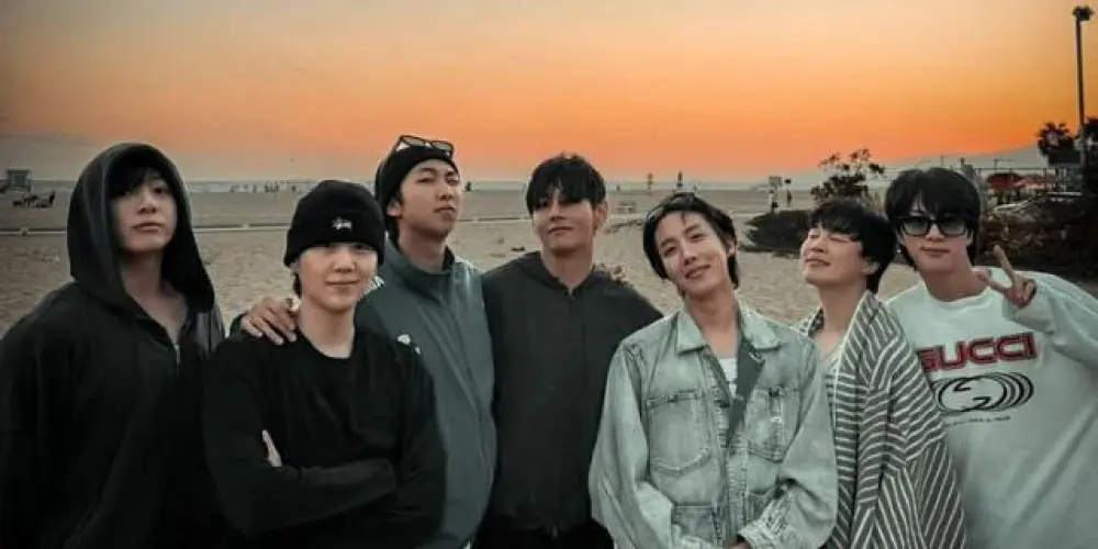 Imagem do grupo de WhatsApp 𝐅𝐎𝐑 𝐘𝐎𝐔𝐓𝐇 𝐁-𝐀𝐑𝐌𝐘𝐒 🇧🇷💜⟭⟬⁷