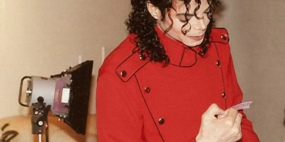 Imagem do grupo de WhatsApp A chicken in megan