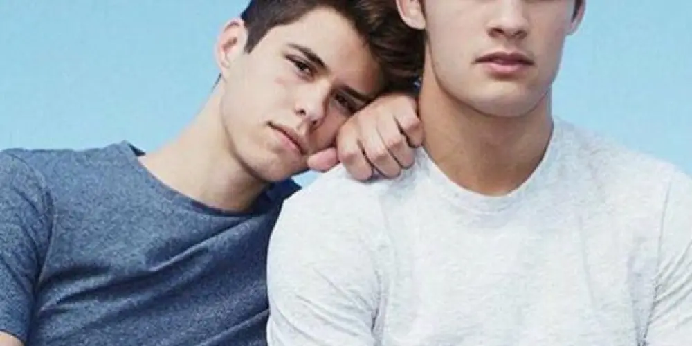 Imagem do grupo de WhatsApp 🏳️‍🌈💍A꧑ιzᥲdᥱ ᥆ᥙ ρᥲι᥊ᥲ̃᥆ 》Dᥱ᥉ᥴᥙbrᥲ!!!🌈