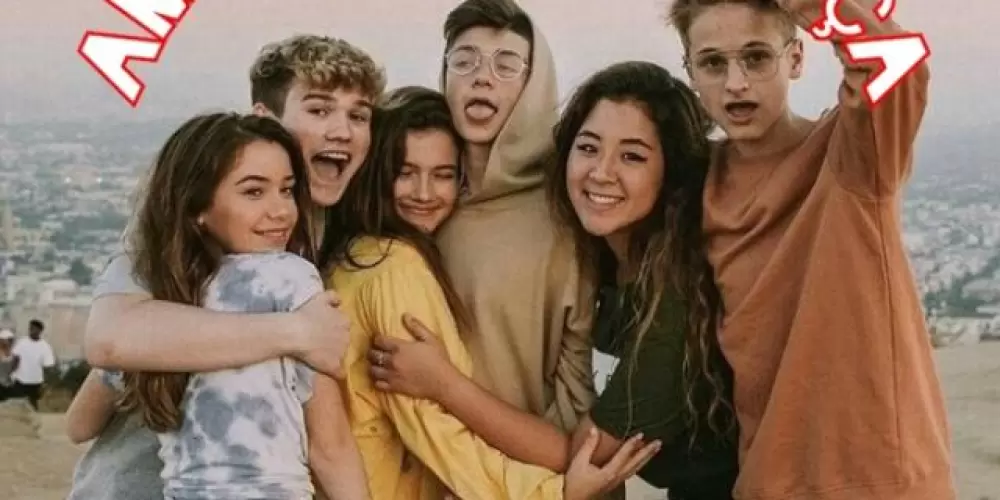 Imagem do grupo de WhatsApp ♥︎✦A̶M̶I̶C̶O̶S̶ D̶A̶ B̶A̶G̶U̶N̶C̶A̶✦♥︎