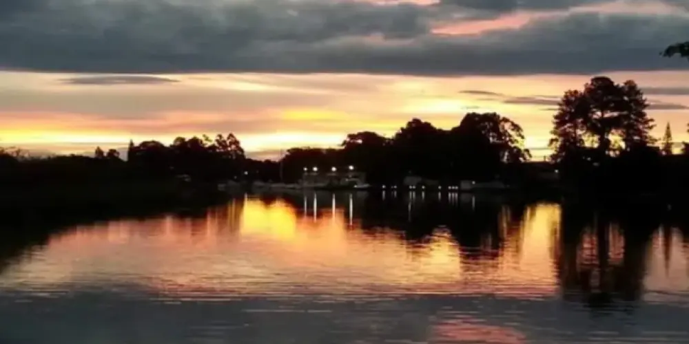 Imagem do grupo de WhatsApp Amigos & Amigas