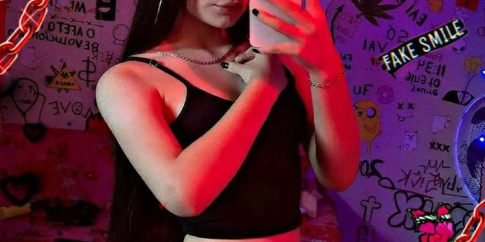 Imagem do grupo de WhatsApp ✌🏻 amizade e zoeira😜 estamos de volta 👻👿