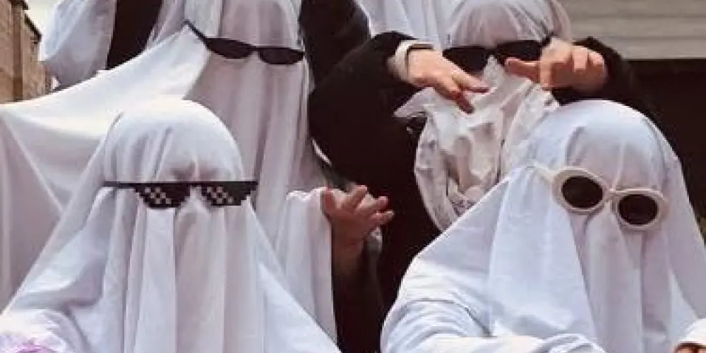 Imagem do grupo de WhatsApp Amizades noturnas🎃💕👻