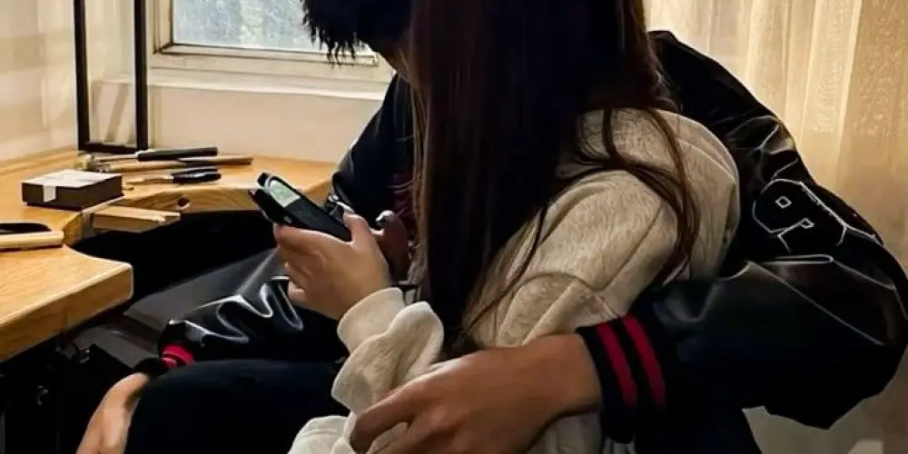 Imagem do grupo de WhatsApp Aqui pode de tudo até namorar aqui VC tem seu PV privado aqui ninguém e prefeito VC pode ficar tranquila ta 😜❤️✨