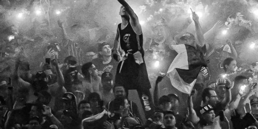 Imagem do grupo de WhatsApp Bando de Loucos 🦅🖤