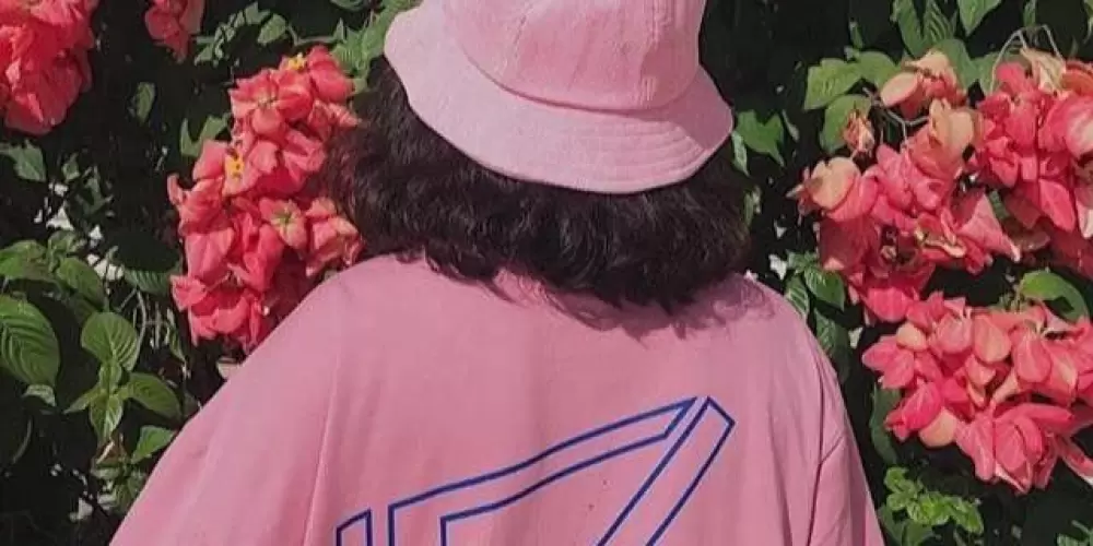 Imagem do grupo de WhatsApp BӨYƧ & TᖇᕮᐯᗩS