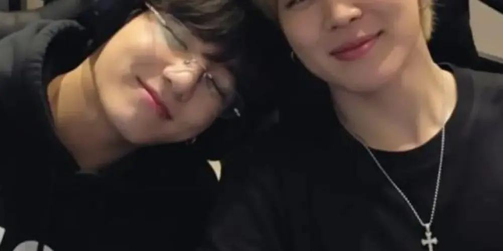 Imagem do grupo de WhatsApp --- ✨️ Comunidade JIKOOK ✨️---