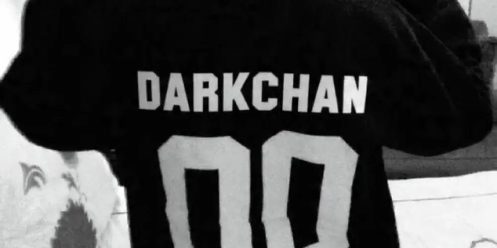 Imagem do grupo de WhatsApp DarkChan