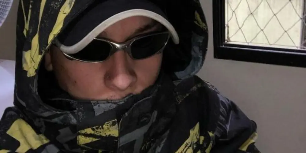 Imagem do grupo de WhatsApp Donzelas da fumaça preta