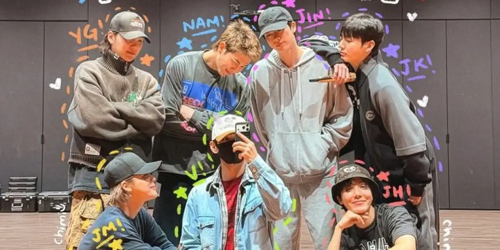 Imagem do grupo de WhatsApp 𝐁𝐓𝐒 ⟭⟬E ARE B⟬⟭CK ♛