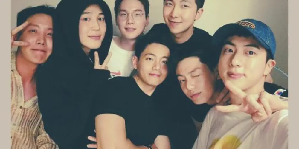 Imagem do grupo de WhatsApp Família ARMYs