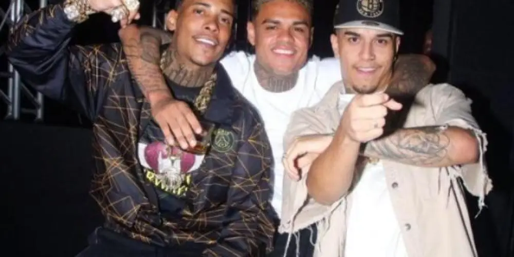 Imagem do grupo de WhatsApp Filhos da meia noite